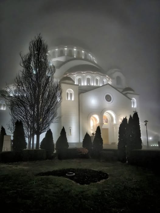 h-ekklisia-panta-nika